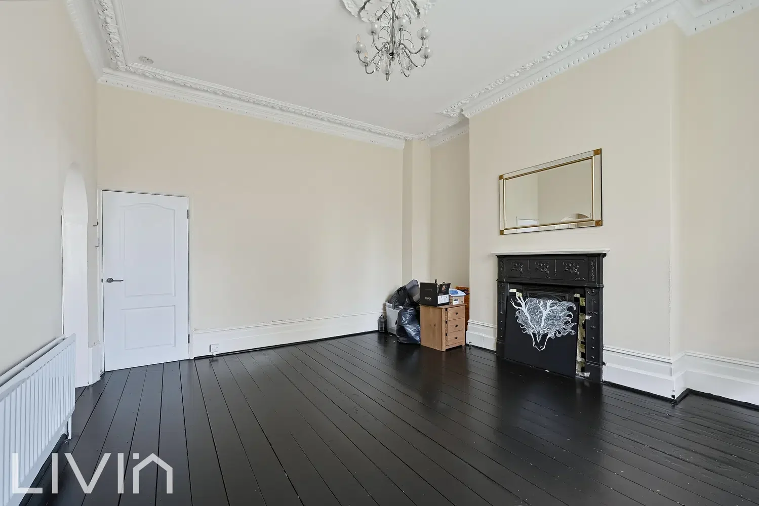Flat Canning Road in Greater London
