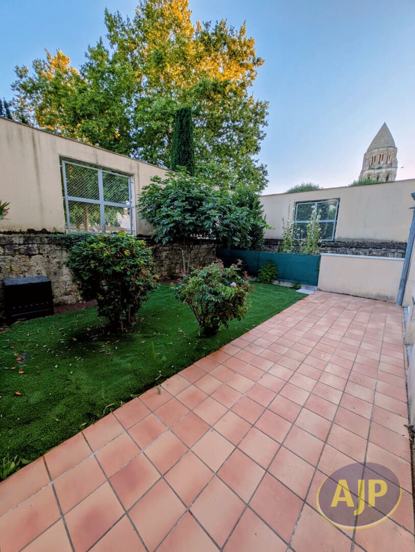 Appartement D 398 à Roussines