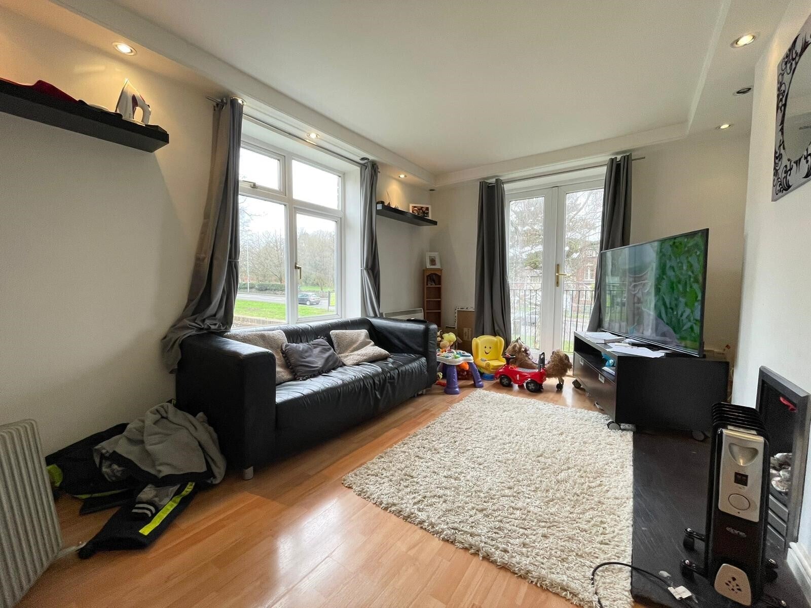 Flat Merridale Court in Wolverhampton