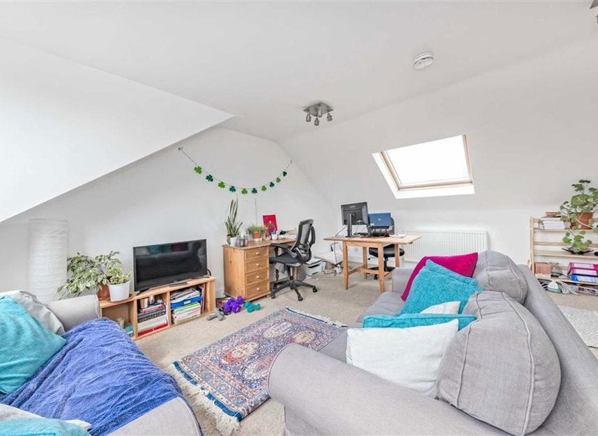 Flat Bonnington Square in Greater London