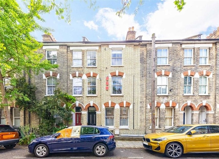 Flat Bonnington Square in Greater London