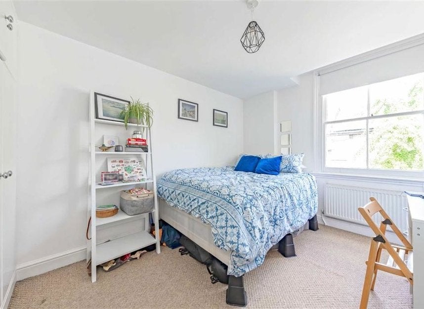 Flat Bonnington Square in Greater London