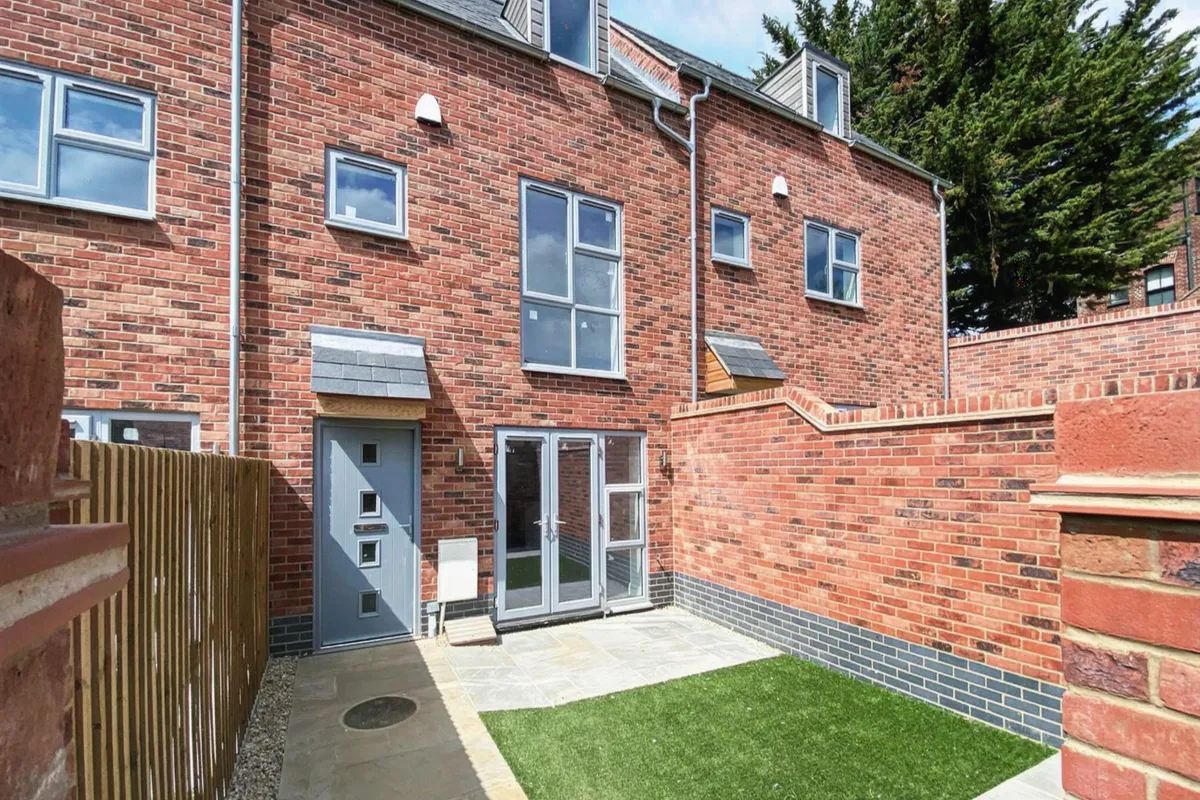 House Elvin Road in Breckland District