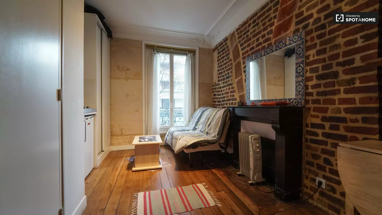 Flat Rue Simart in Paris
