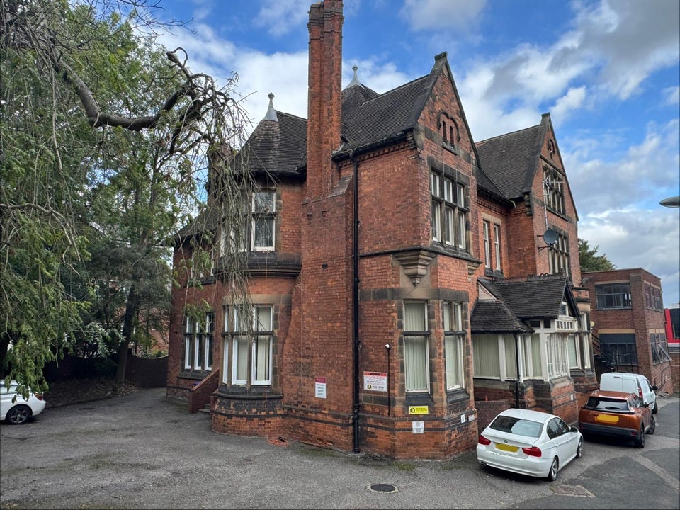 Flat St James's Road in Dudley