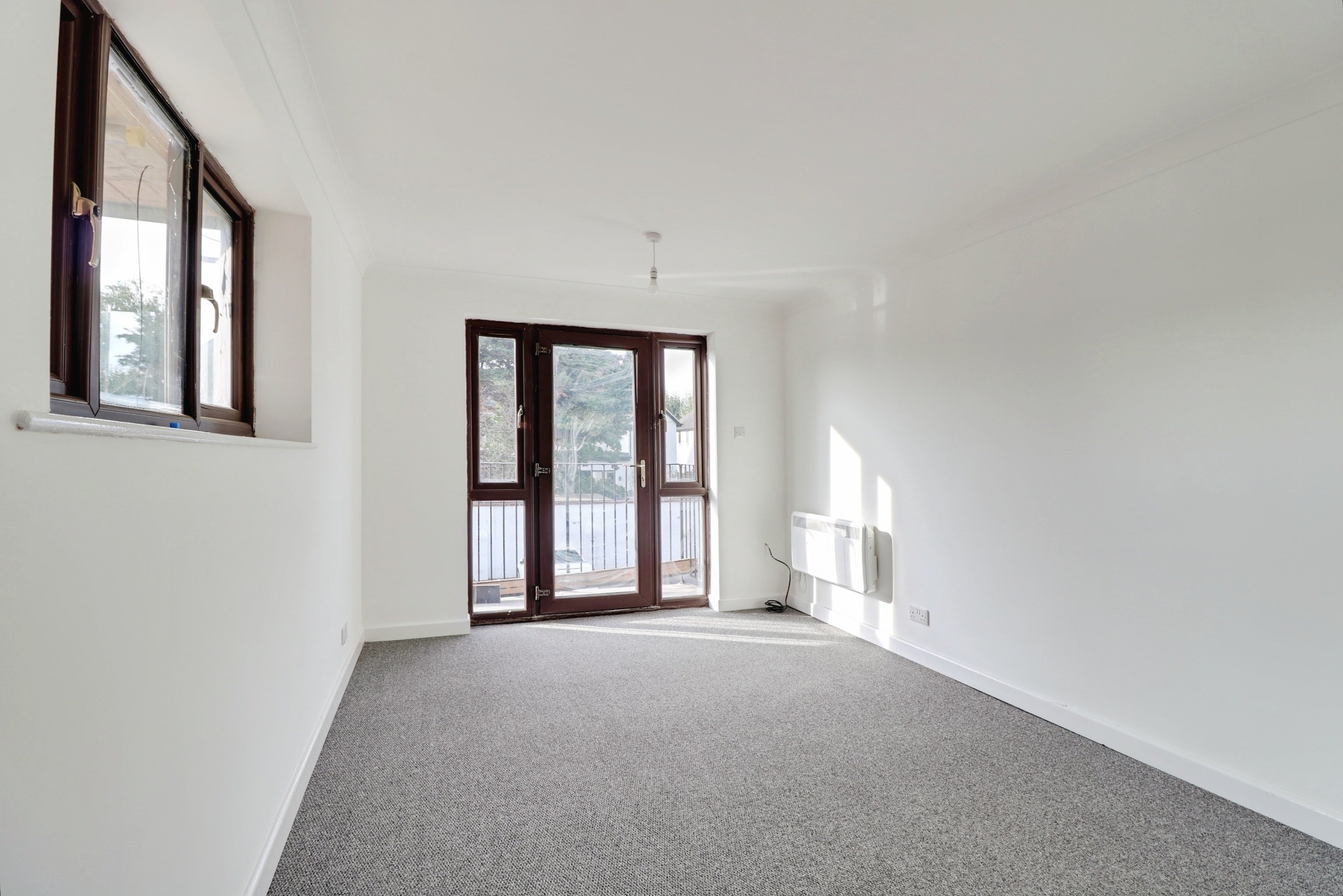 Flat Holland Road in Southend-on-Sea