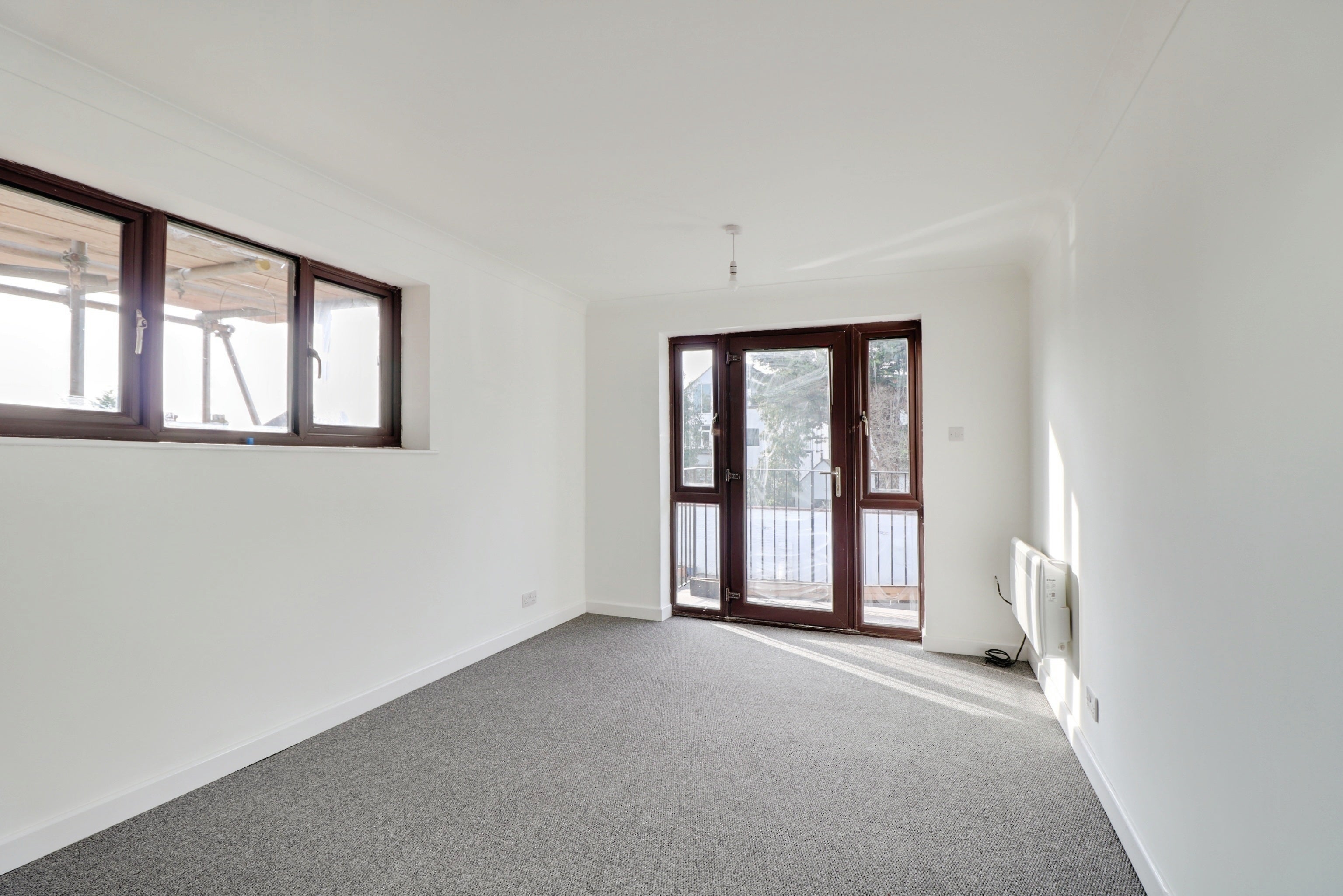 Flat Holland Road in Southend-on-Sea