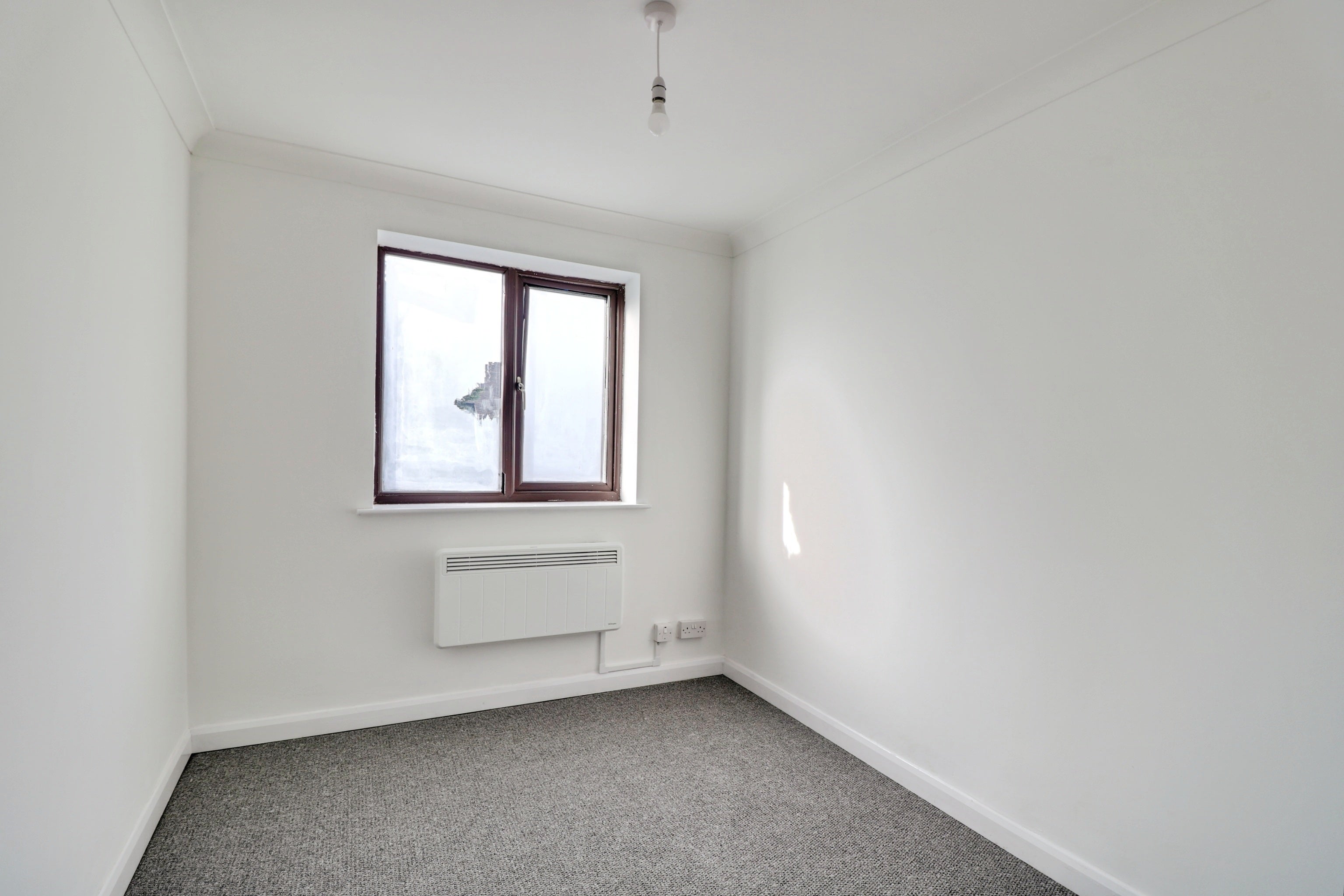 Flat Esplanade Gardens in Southend-on-Sea
