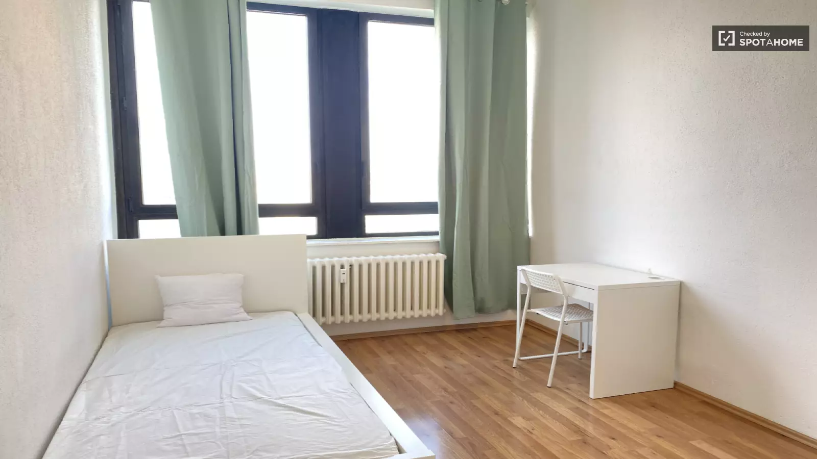 Wohnung Leibnizstraße in Berlin