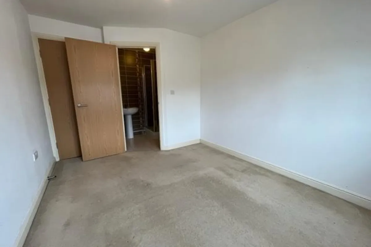 Flat Cranmer Road in Bradford