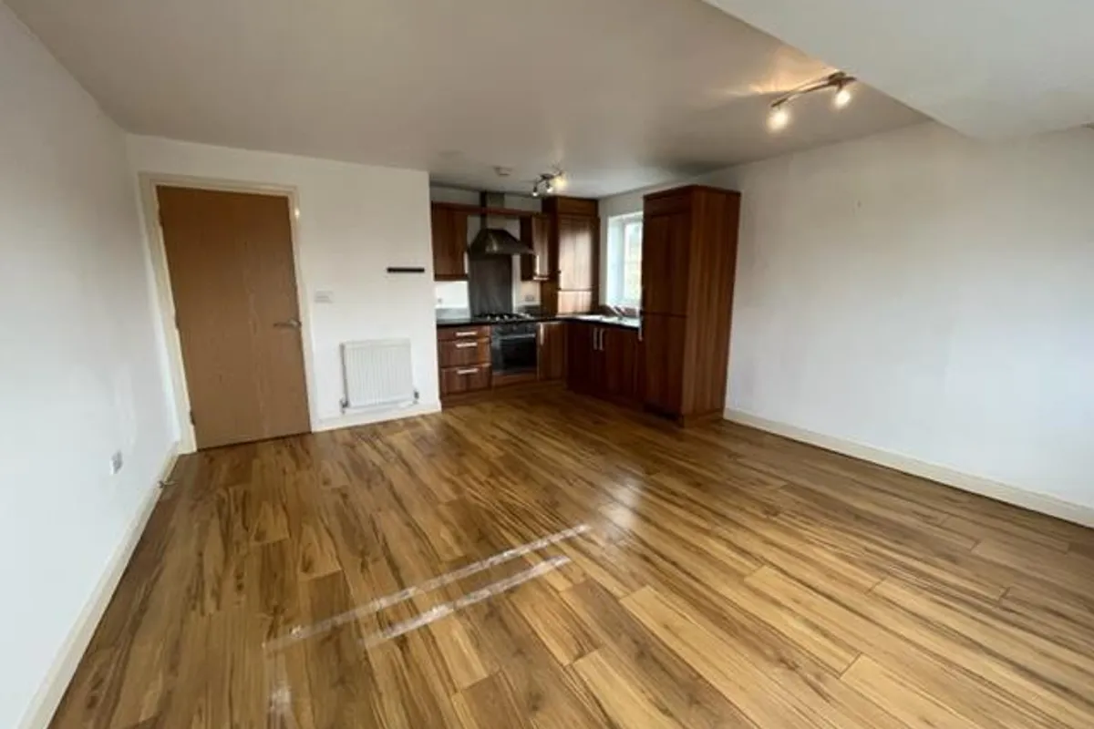 Flat Cranmer Road in Bradford
