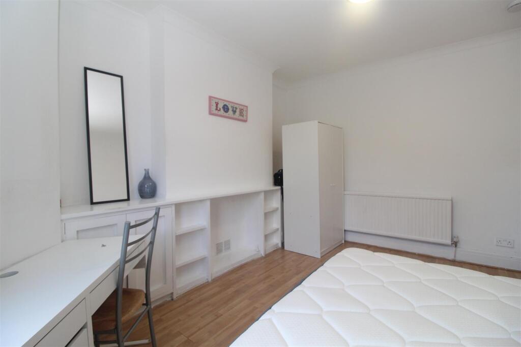 Room North Road in Cardiff