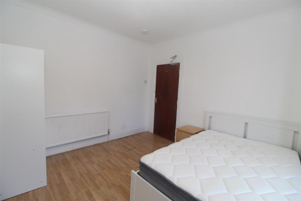 Room North Road in Cardiff