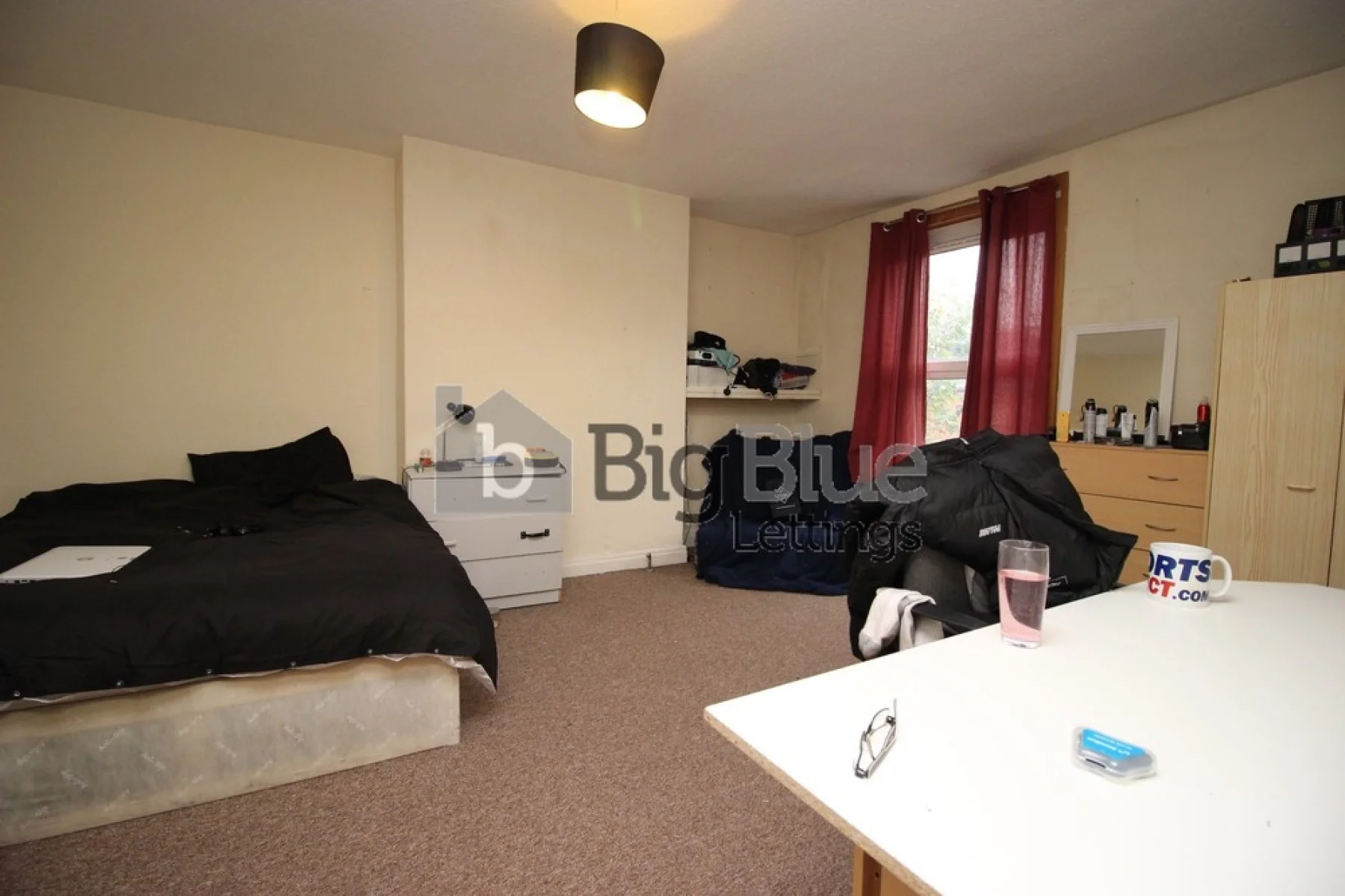 Room Royal Park Avenue in Leeds