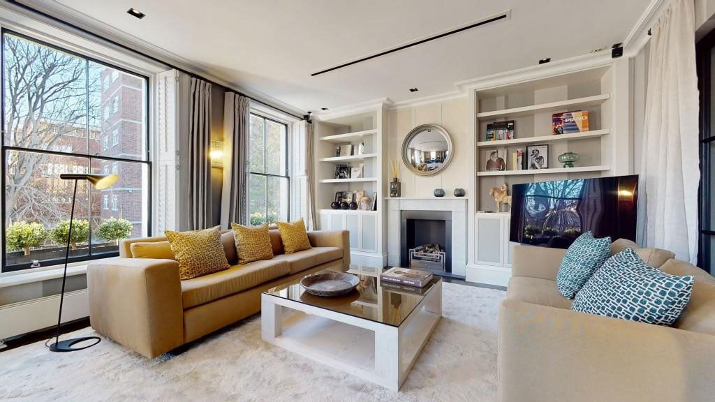 Flat Denyer Street in Greater London