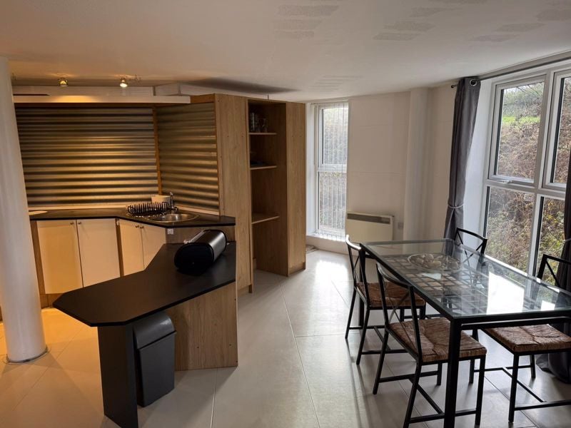 Flat Sneyd Street in Stoke-on-Trent