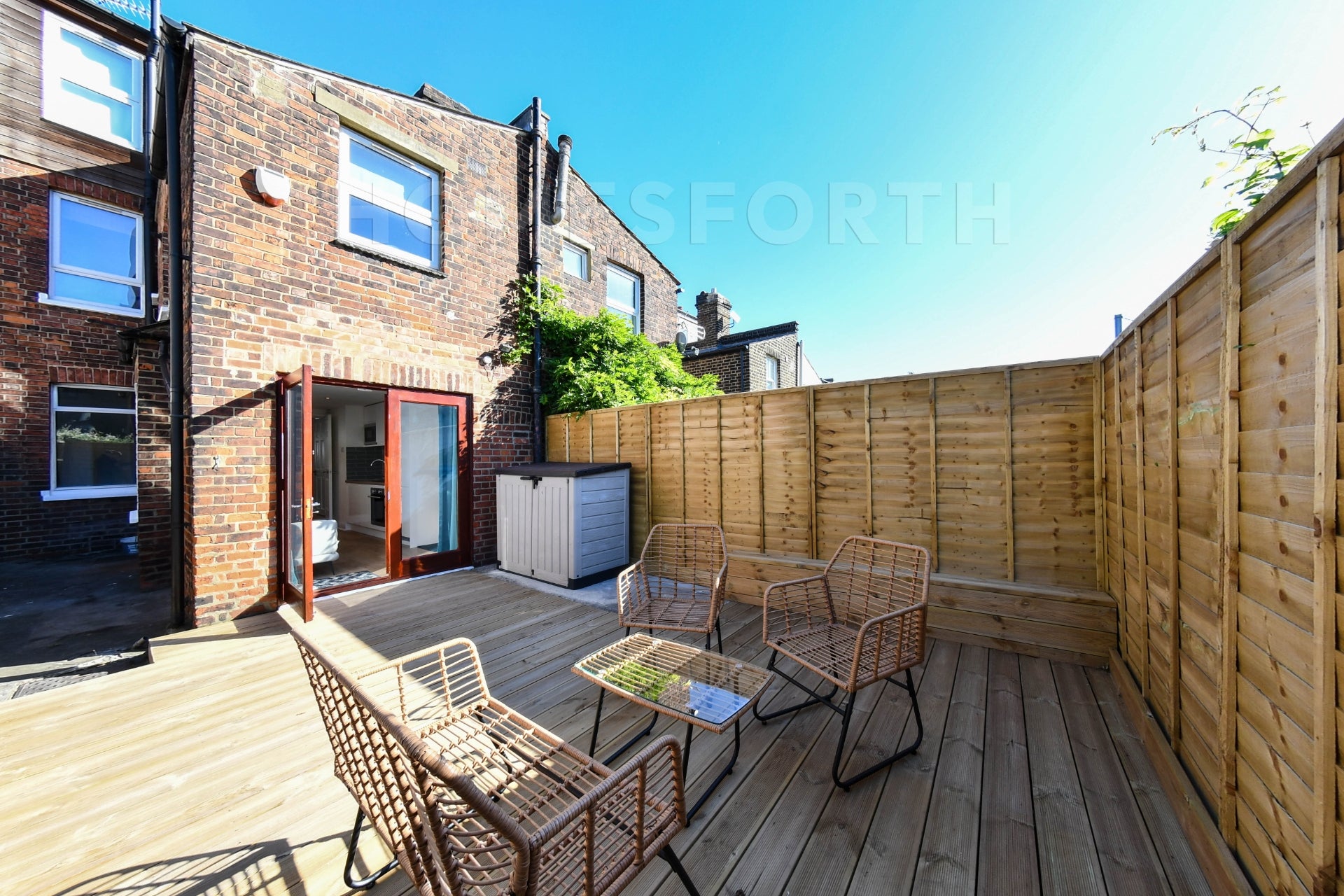 Flat Ravenshaw Street in Greater London