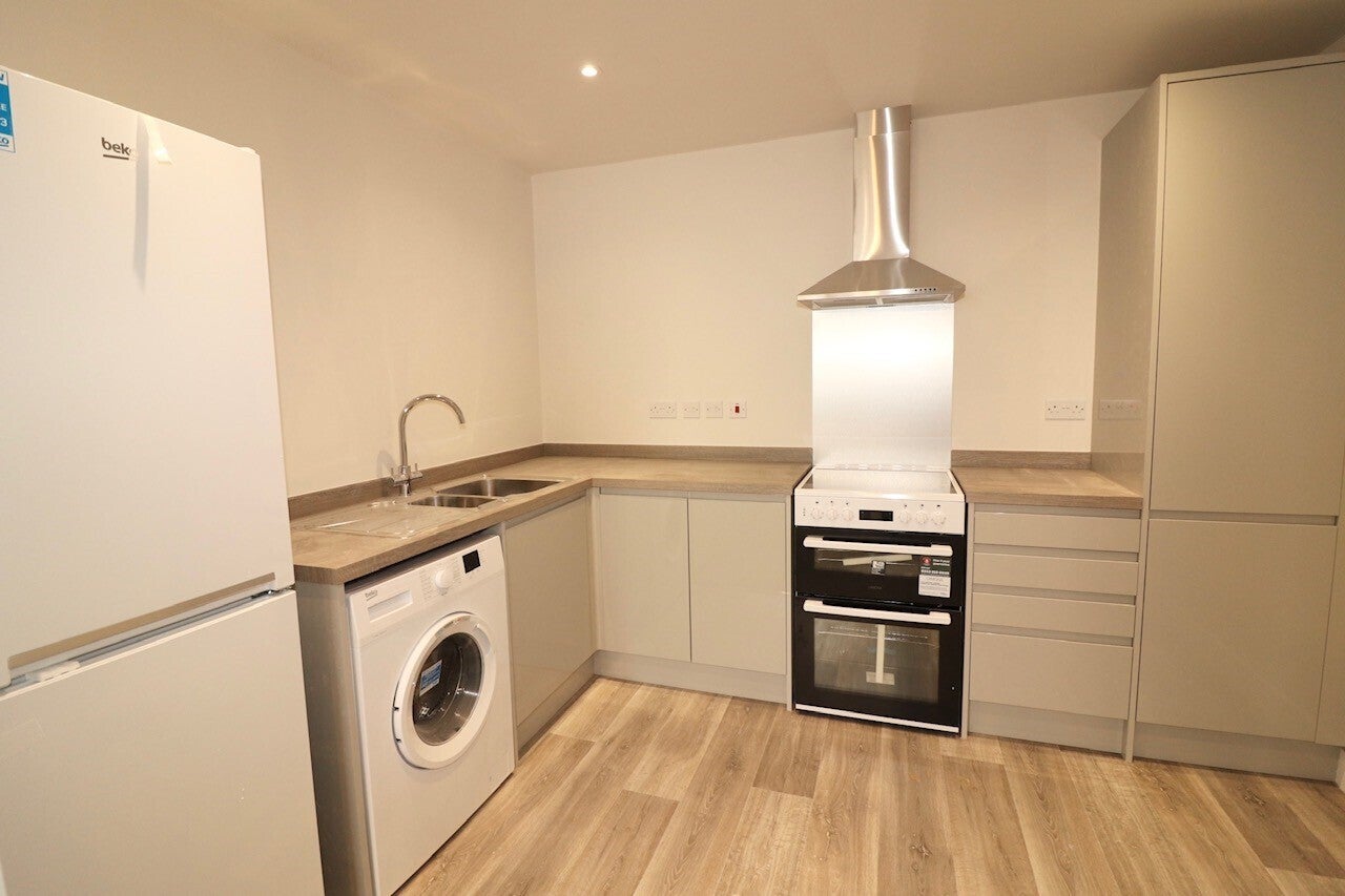 Flat Motherwell Way in Grays
