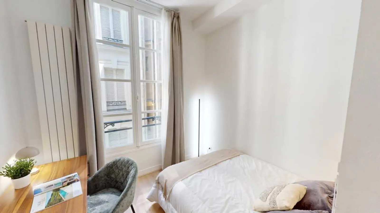 Room Avenue de l'Opéra in Paris