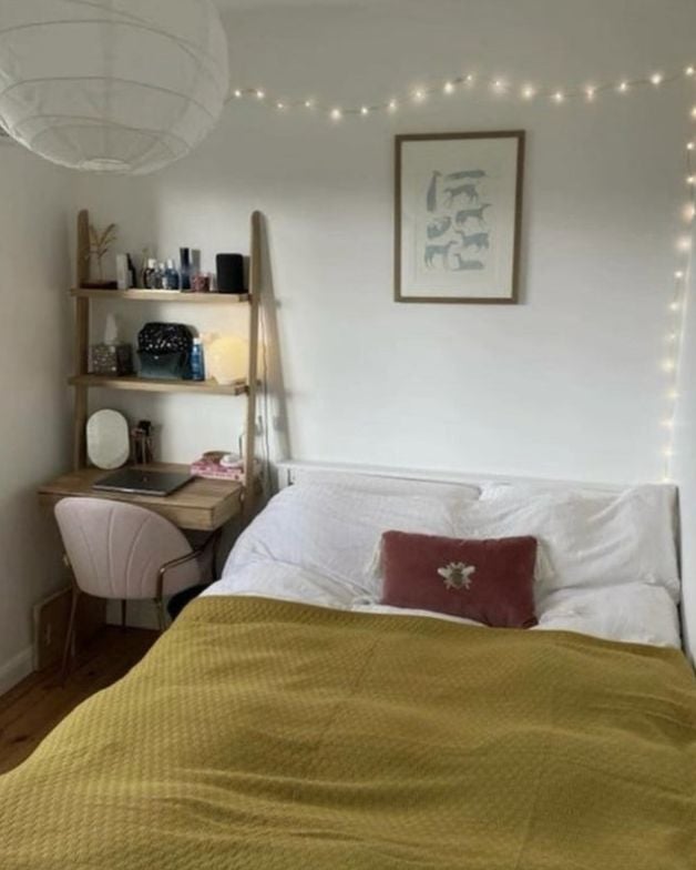 Room Gillender Street in Greater London