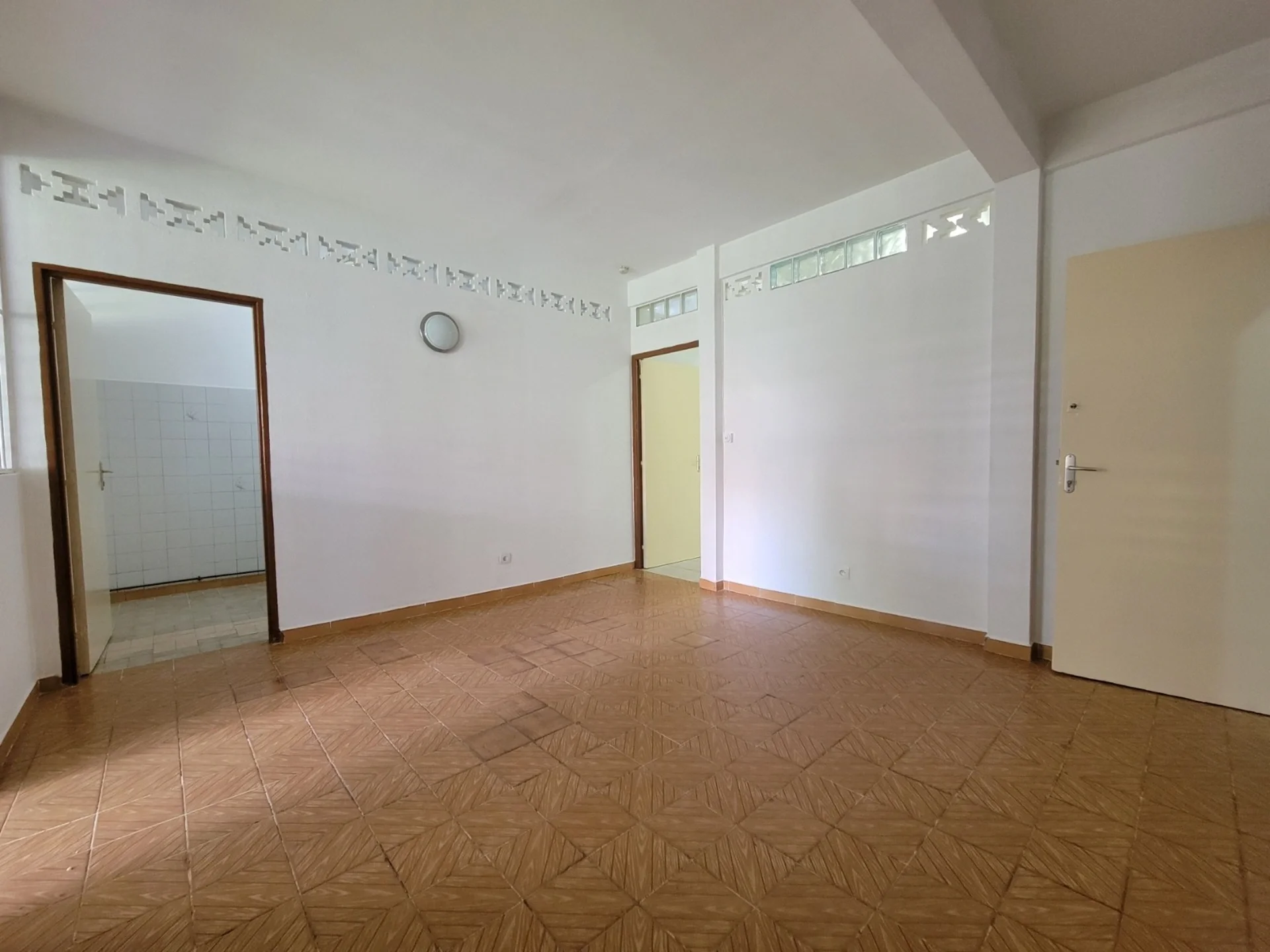 Appartement Rue Roland Barrat à Cayenne