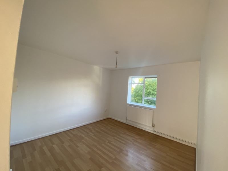 Room Bowie Close in Greater London