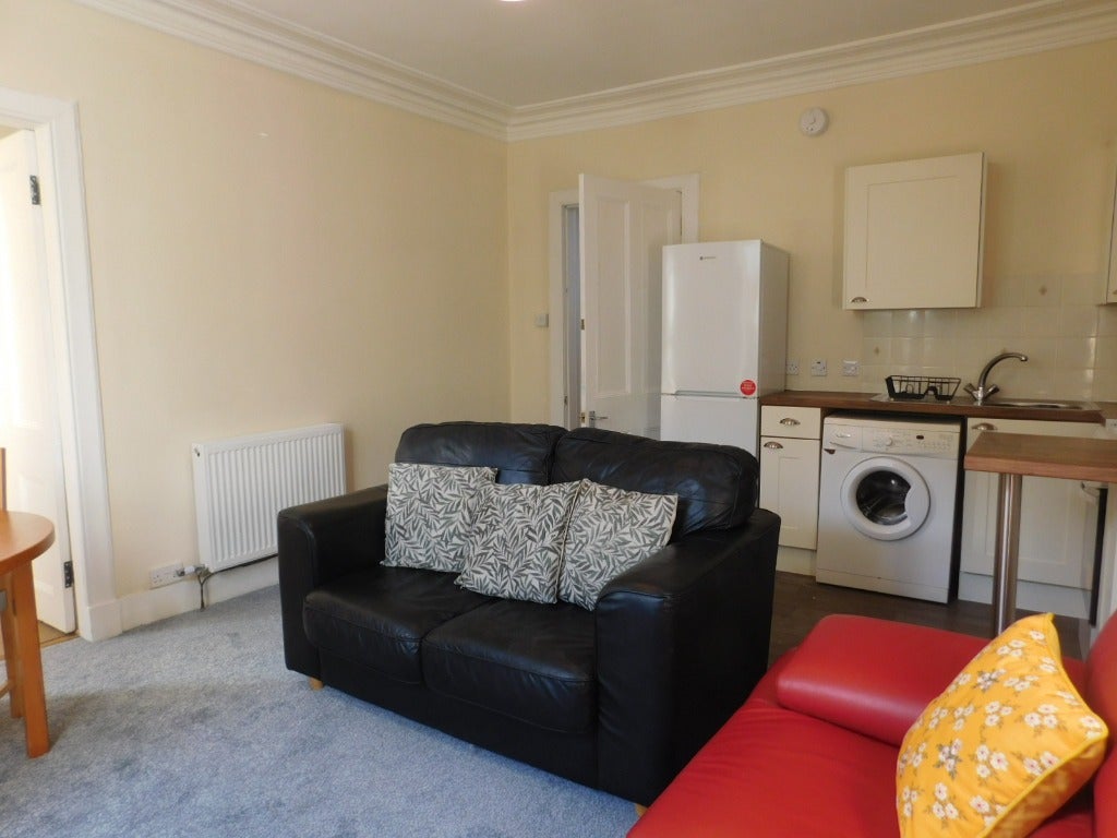 Flat Erskine Street in Aberdeen City