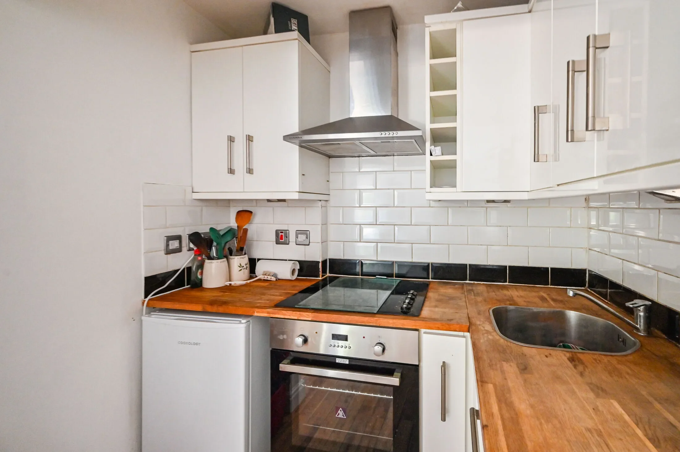 Flat Forbes Street in Greater London