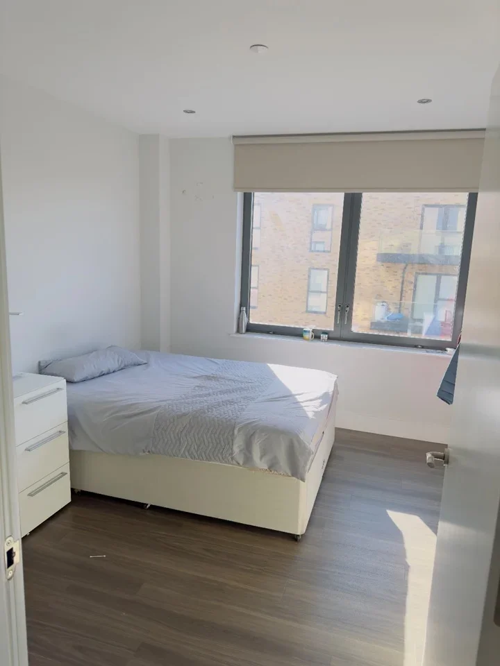 Room Merrick Road in Greater London