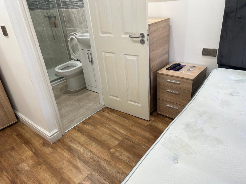 Room St Andrew Road in Liverpool