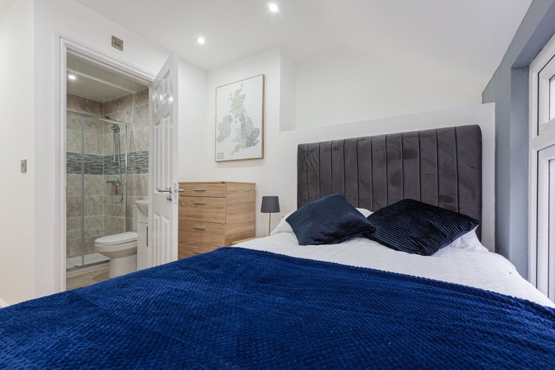Room St Andrew Road in Liverpool