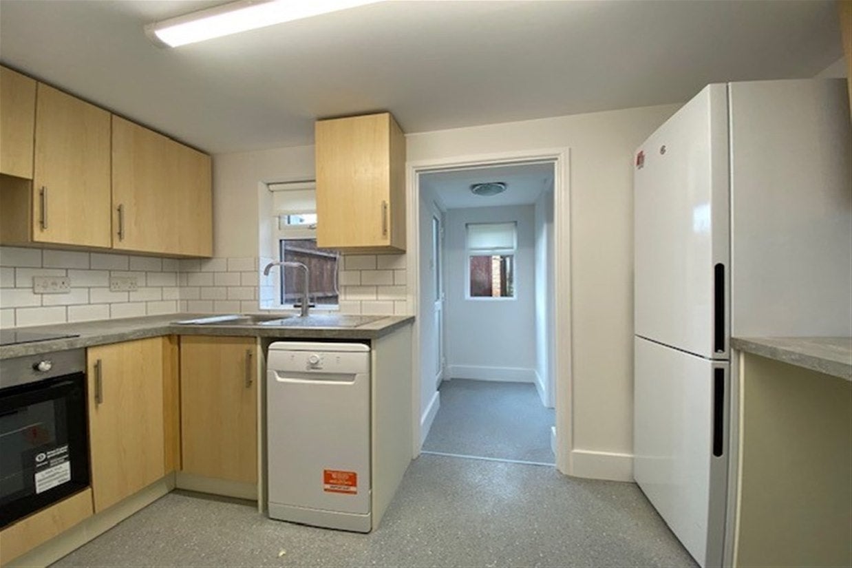 House West End in Basingstoke and Deane