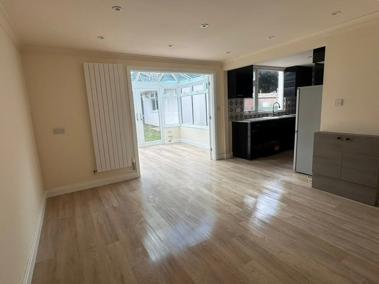 Room Holtye Walk in Crawley