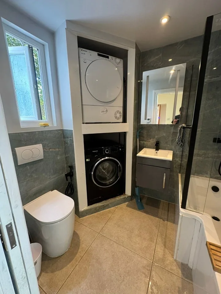 Room Holtye Walk in Crawley