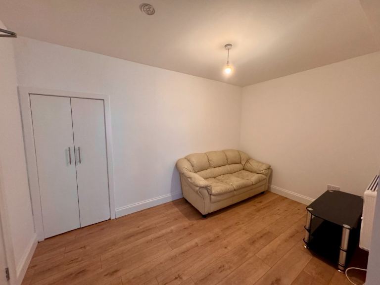 Flat Niddry Street in City of Edinburgh
