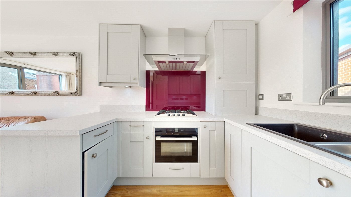 Flat York Way in Greater London