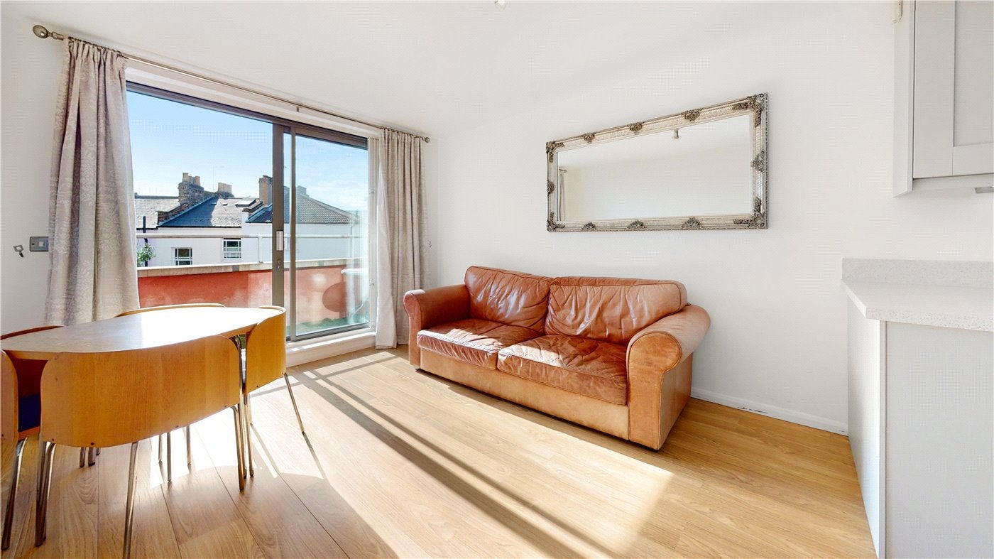 Flat York Way in Greater London