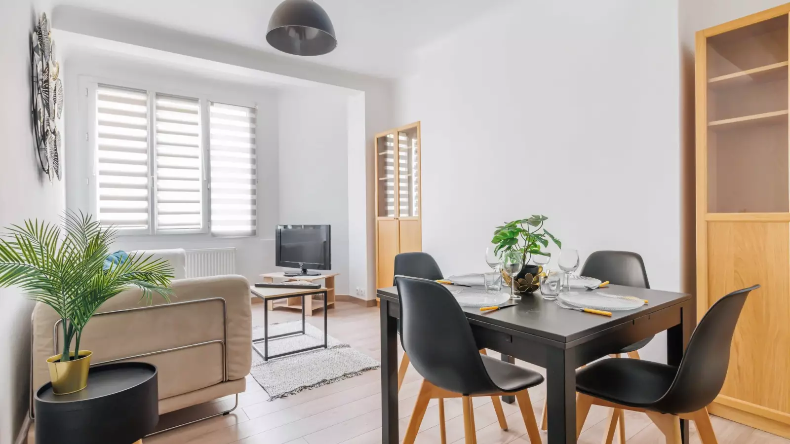 Flat Rue du Faubourg du Temple in Paris