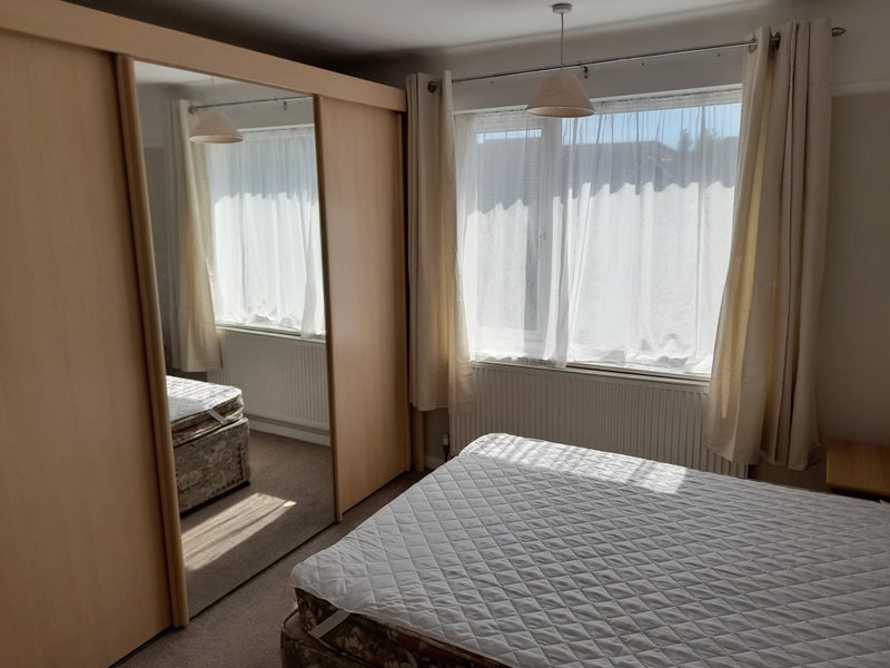 Room Blandford Road in Poole