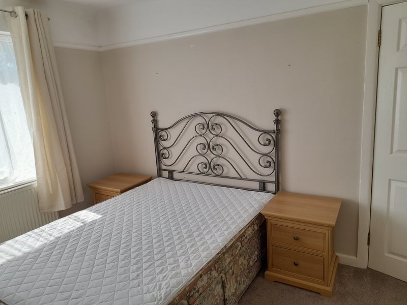 Room Blandford Road in Poole