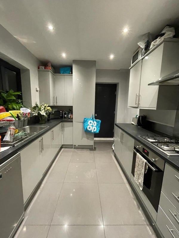 Room Shandy Street in Greater London