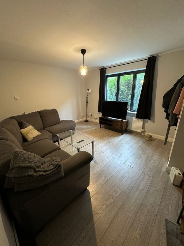 Room Shandy Street in Greater London