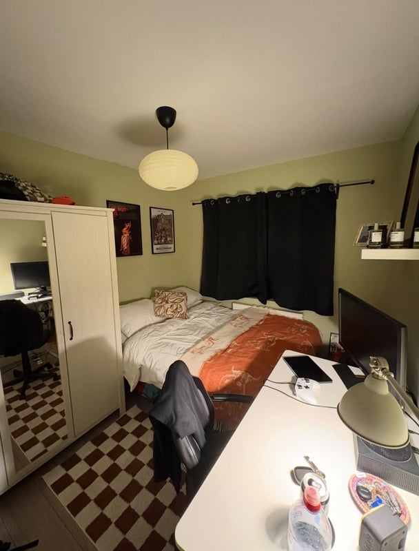 Room Shandy Street in Greater London