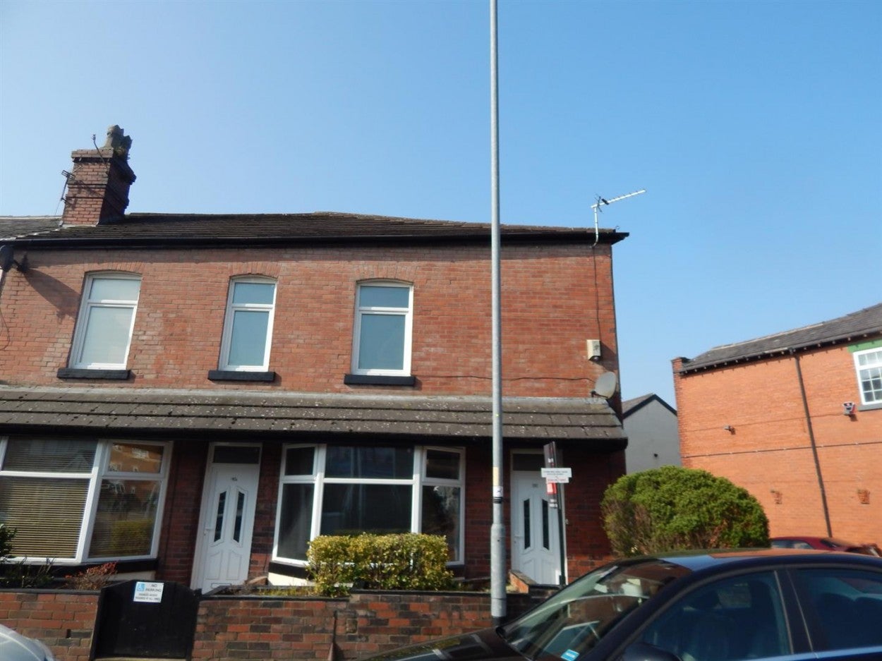 House Victoria Road in Horwich