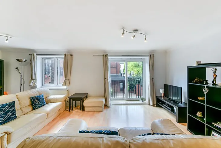 Flat Spert Street in Greater London