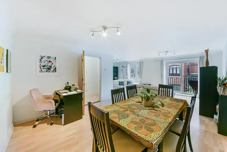 Flat Spert Street in Greater London
