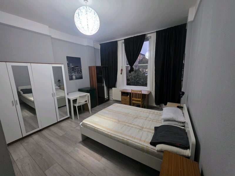 Room Birnam Road in Greater London