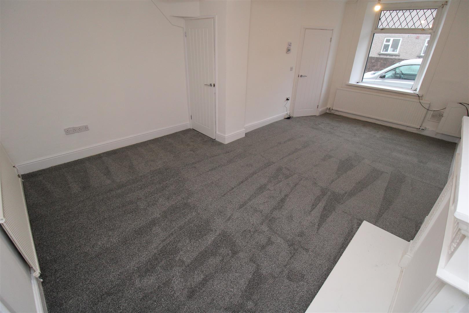 Flat Lower Terrace in Cwm Parc