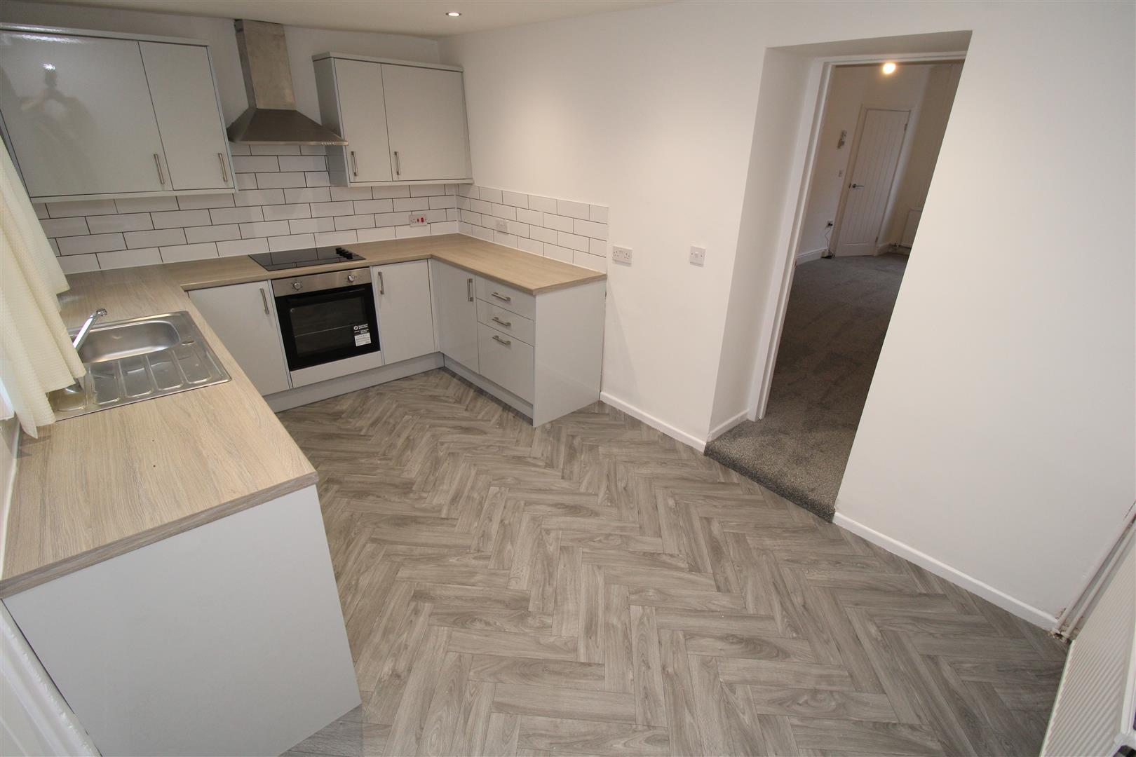 Flat Lower Terrace in Cwm Parc