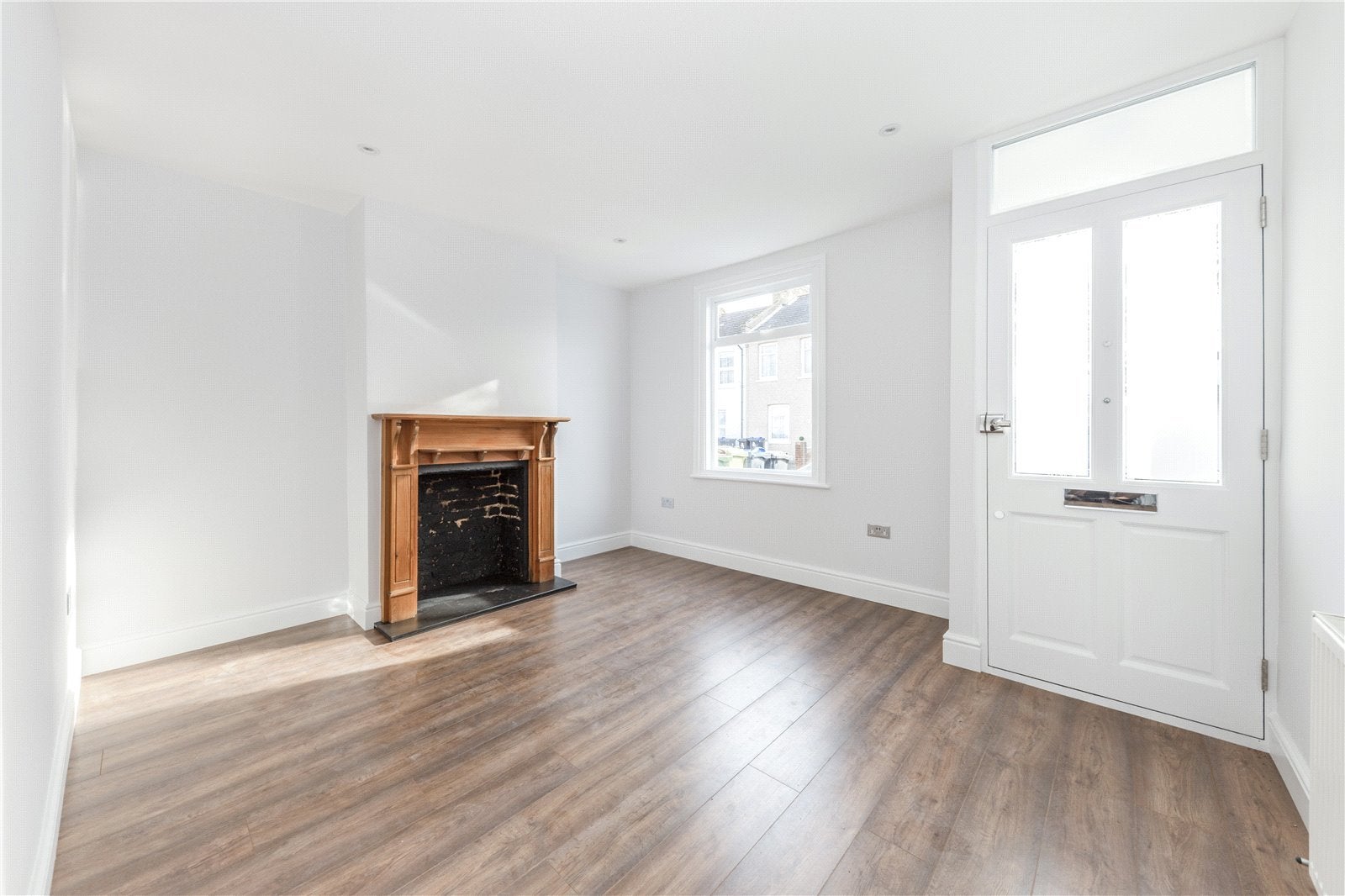 Flat Ashbourne Terrace in Greater London